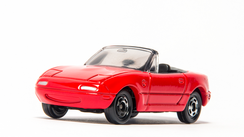 Illustration for article titled 25 years of this Happy Little Roadster